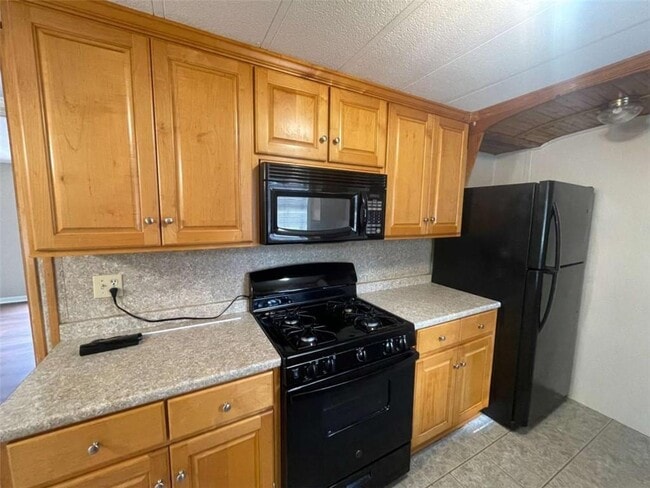 Building Photo - 693 Bluebird Dr SE