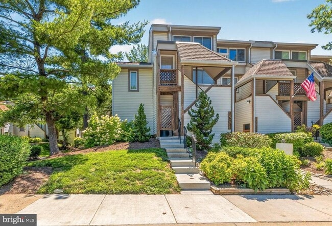 Building Photo - 18273 Leman Lake Dr