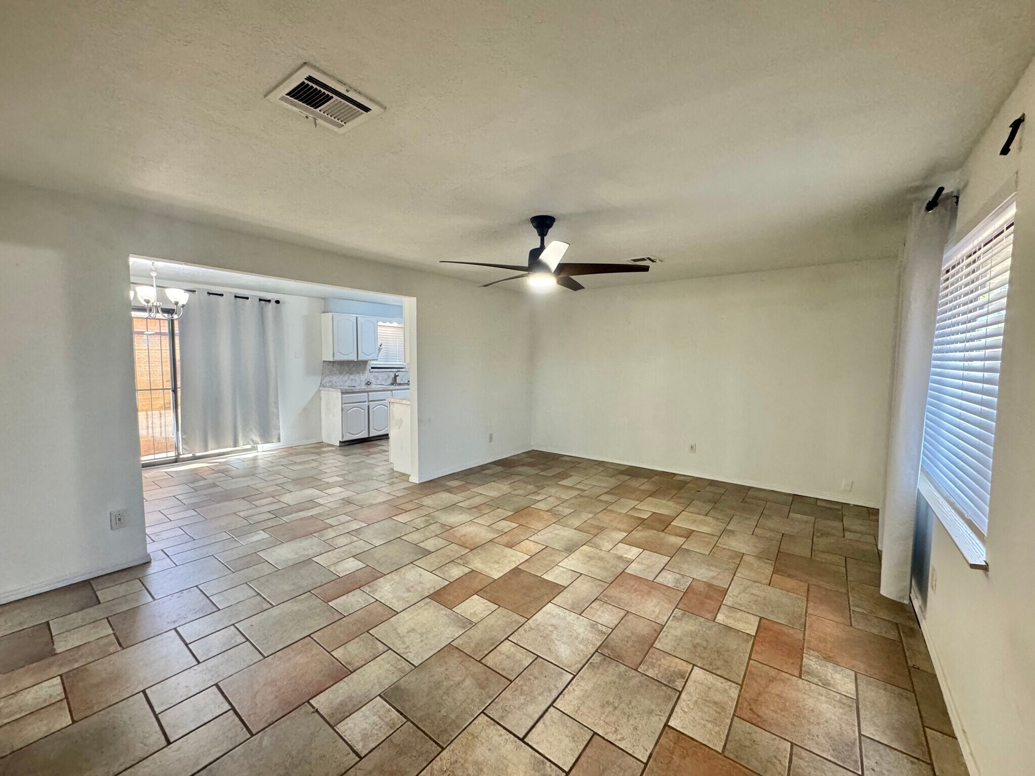 Building Photo - 4200 SE 54th St