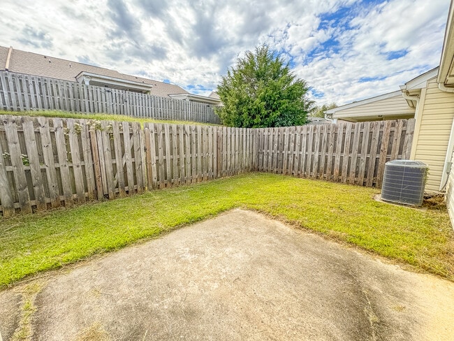 Building Photo - 119 Buckhaven Way