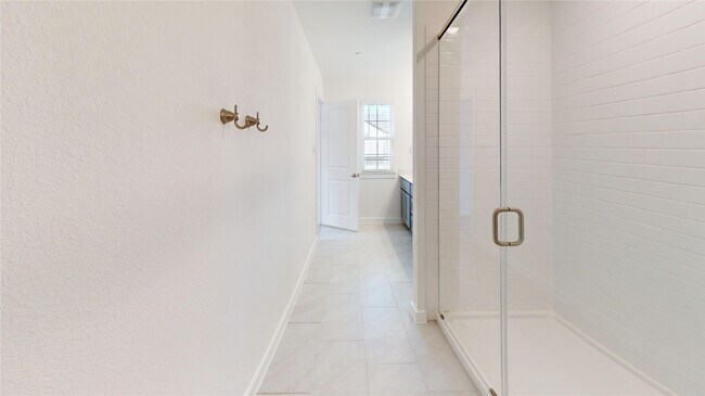 Building Photo - 2920 ELLE DR
