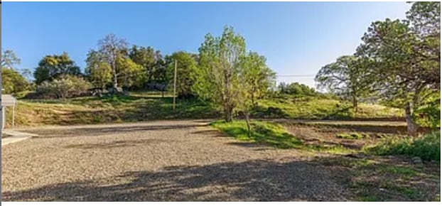 Building Photo - 3529 Hilltop Dr