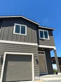 Building Photo - 3670 S Roosevelt Pl