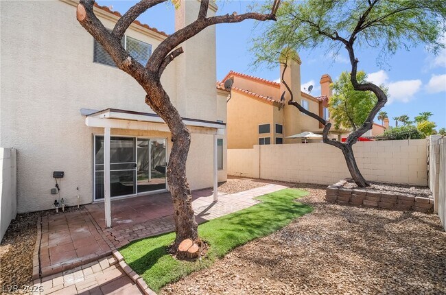 Building Photo - 1656 Cloister Ave