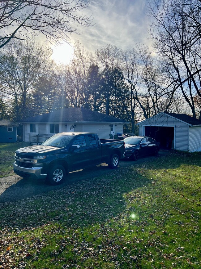 Building Photo - 6712 Grove Rd