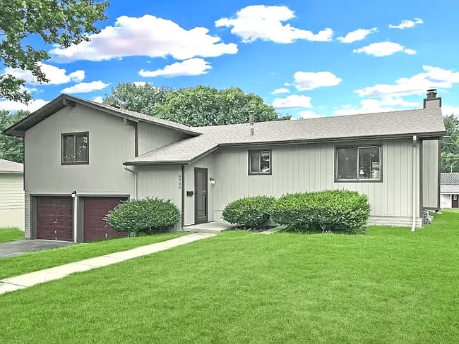 Primary Photo - Spacious 4-Bed Westside Home
