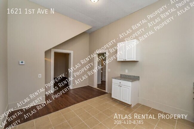 Building Photo - 1621 1st Ave N