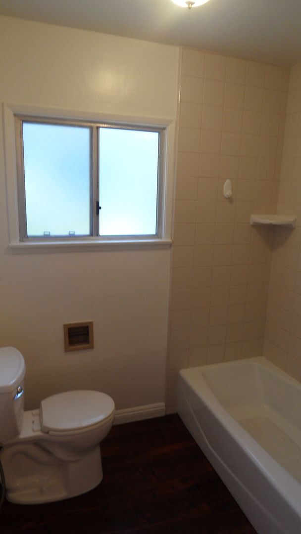Building Photo - 344 N Shattuck Pl