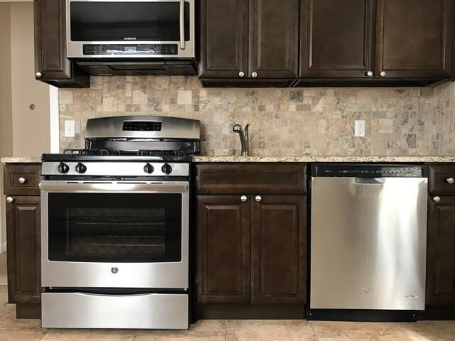 Building Photo - 401 Bloomfield St