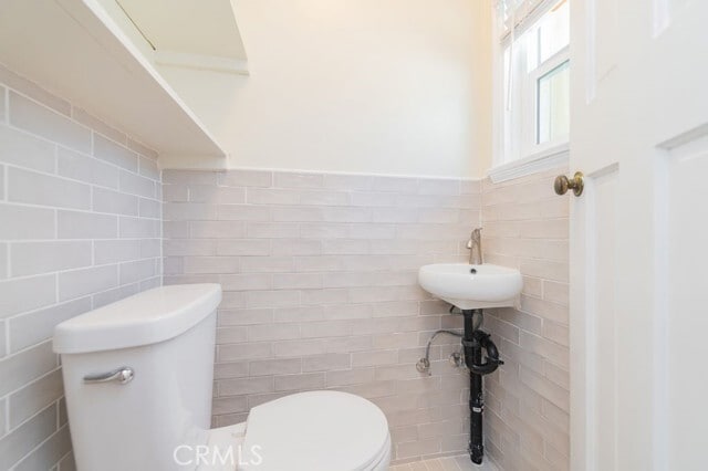Building Photo - 9859 Howland Dr