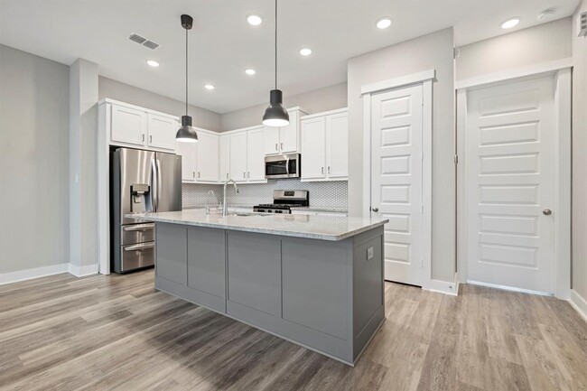 Building Photo - 1220 Sloane Manor Trace