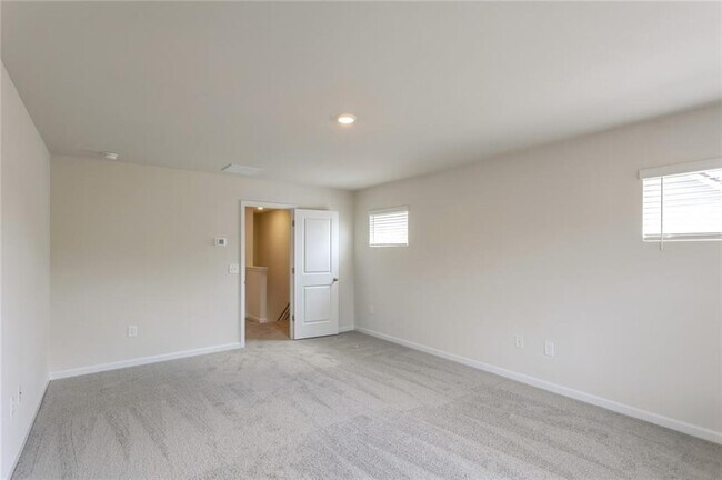 Building Photo - 608 Mackenzie Cv