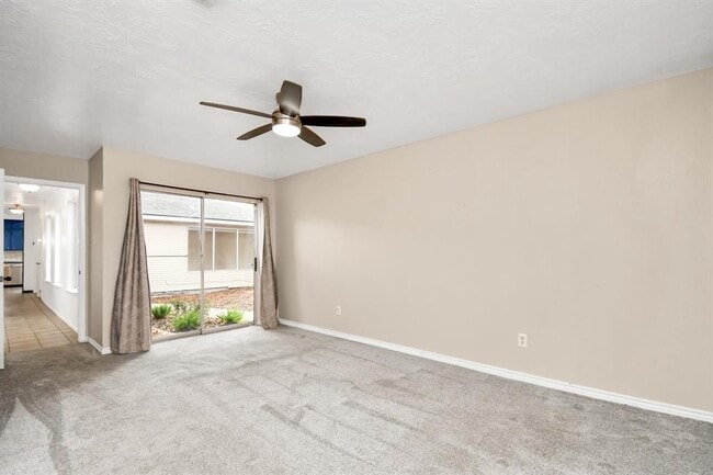 Building Photo - 1207 Martingale Ct
