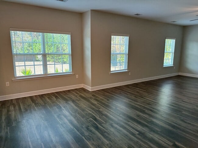 Building Photo - 35 Sweet Grass Ln