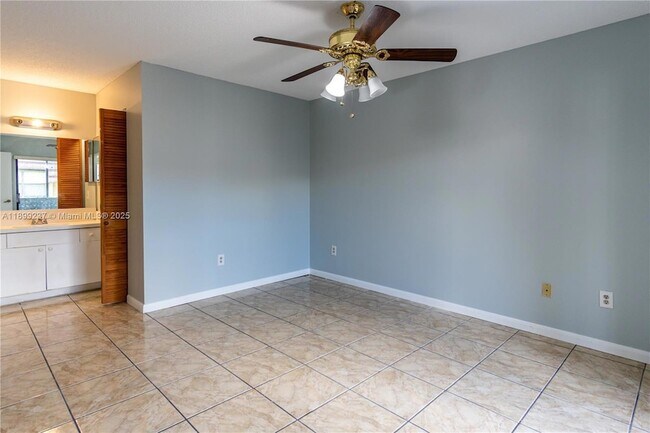 Building Photo - 14913 SW 104th St