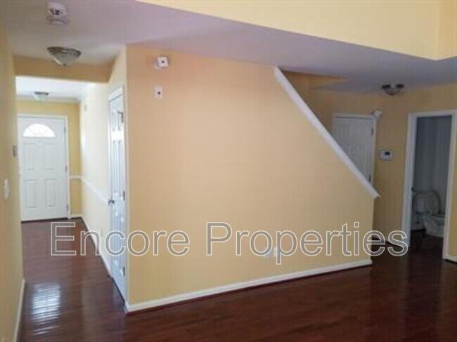 Building Photo - 4520 Shady Side Ln
