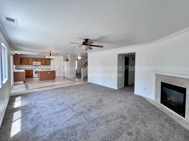 Building Photo - 6054 E Hampton Way