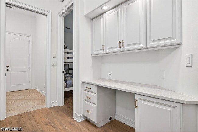 Building Photo - 3296 Lookout Ln