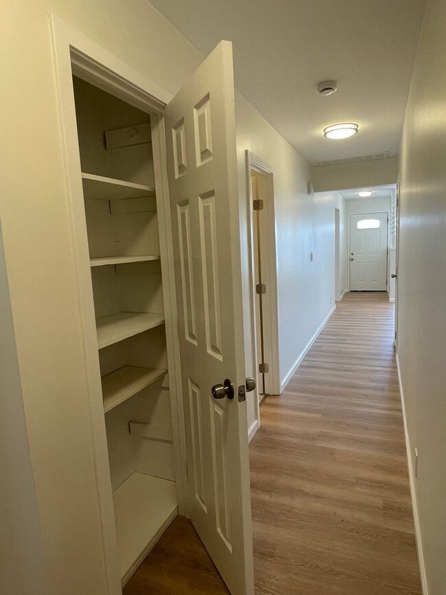 Building Photo - Beautifully Remodeled 3BR/2BA Home with Modern Finishes