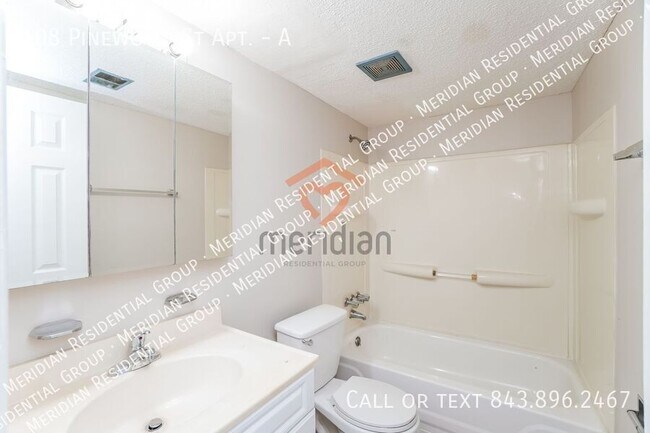 Building Photo - 108 Pinewood St