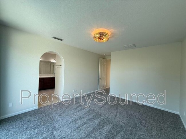 Building Photo - 1720 Dalia Ln