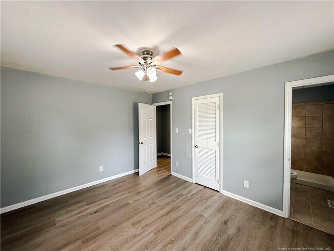 Building Photo - 459 Bay Shore Dr