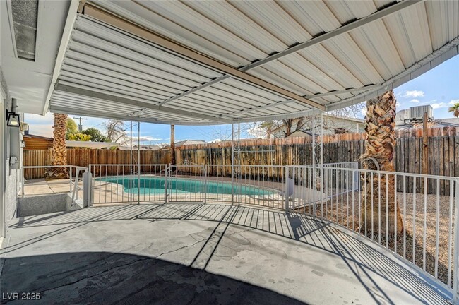 Building Photo - 6121 Edgewood Cir