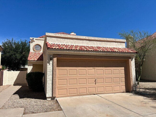 Primary Photo - Charming 3 bed / 2.5 bath Gilbert Home wit...