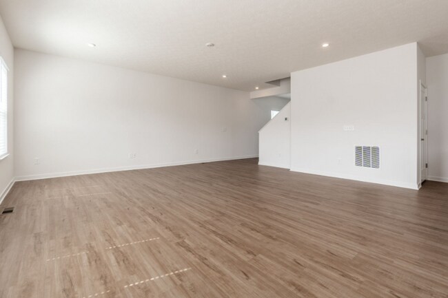 Building Photo - 724 Herd Ave