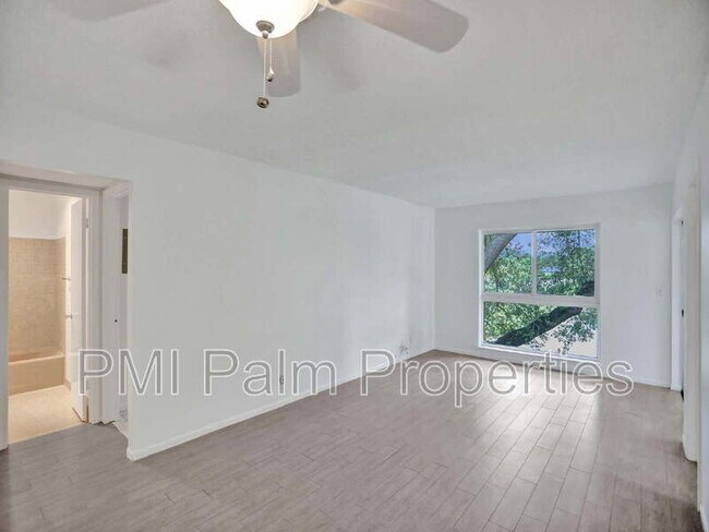 Building Photo - 10193 N Military Trl