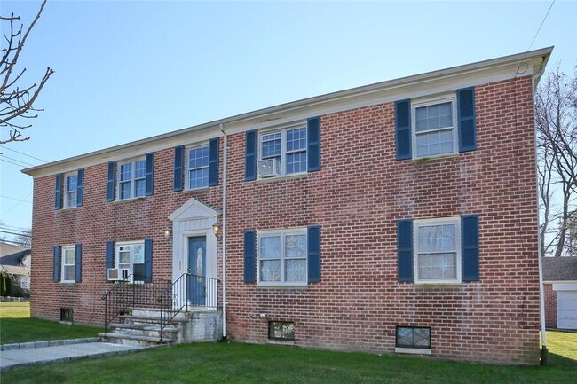 Building Photo - 1 Rockland Ave