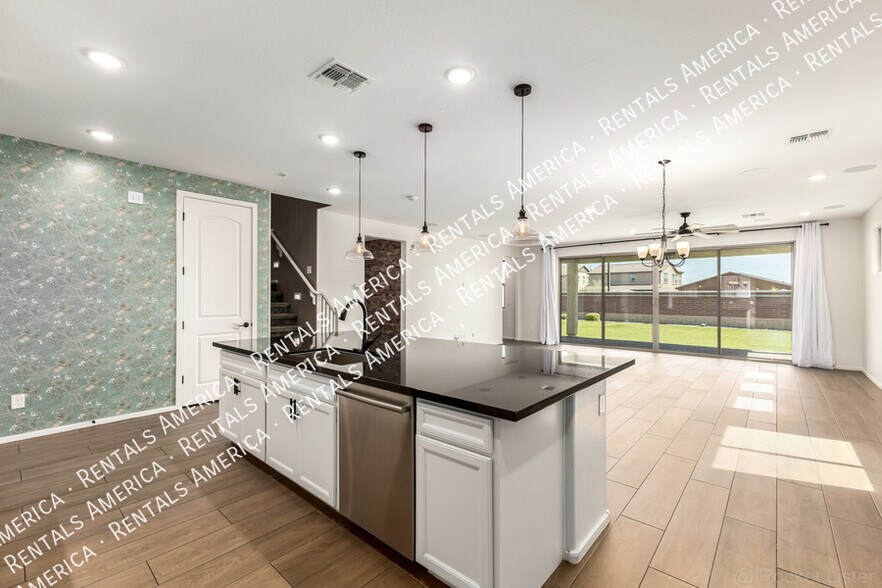 Building Photo - 13695 N 145th Dr