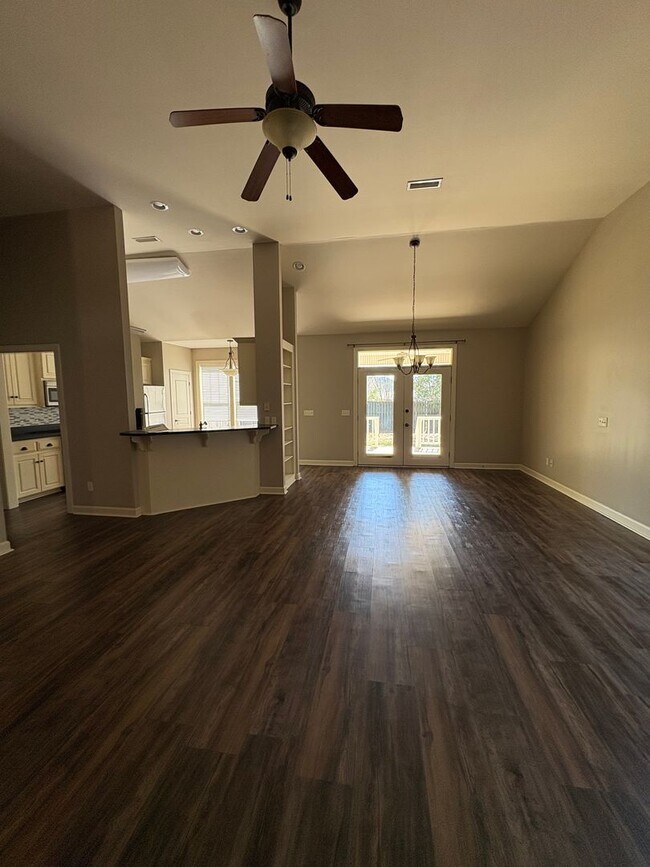 Building Photo - 540 Orchard Cir