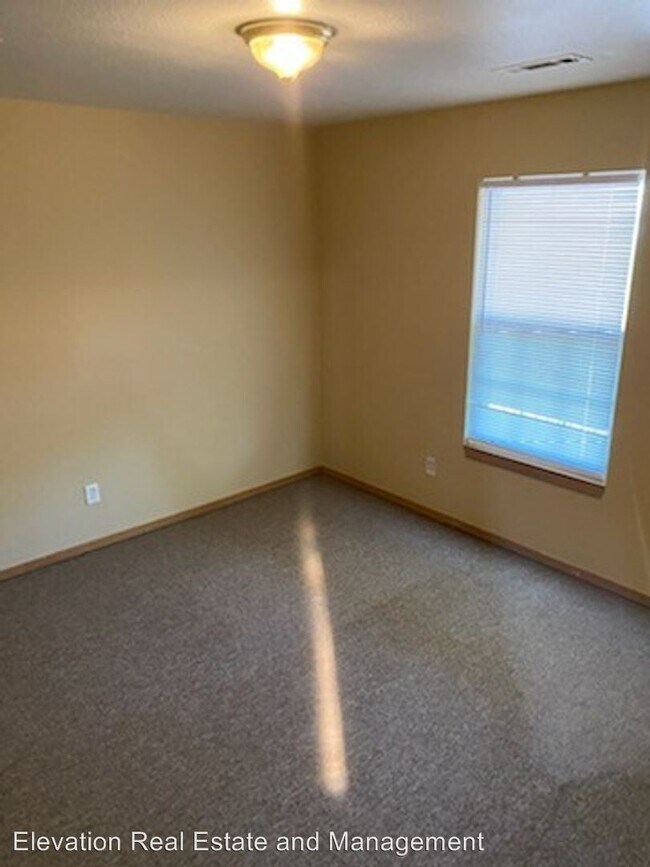Building Photo - 315 Texas Ln