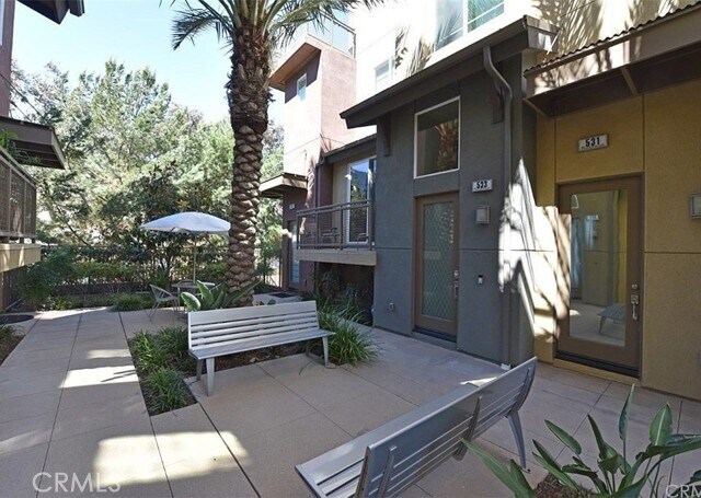 Building Photo - 533 Rockefeller