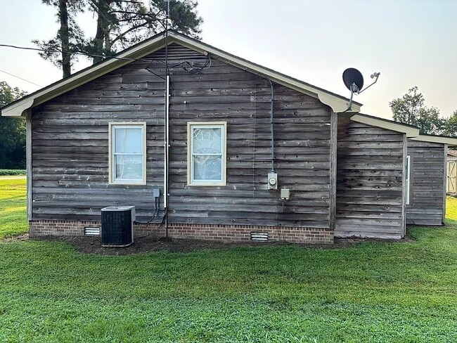 Building Photo - 706 Muddy Creek Rd