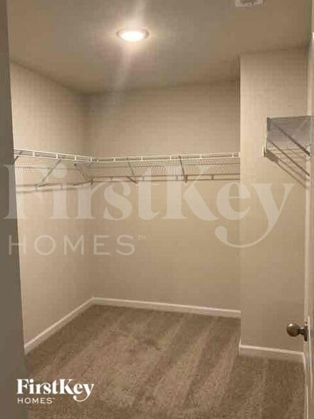 Building Photo - 2076 Cypress Village Dr NW