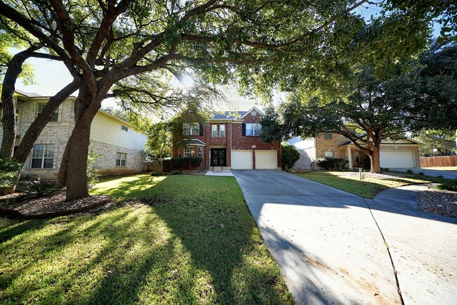 Building Photo - Elegant 4-Bedroom Home in Gated Forest Rid...