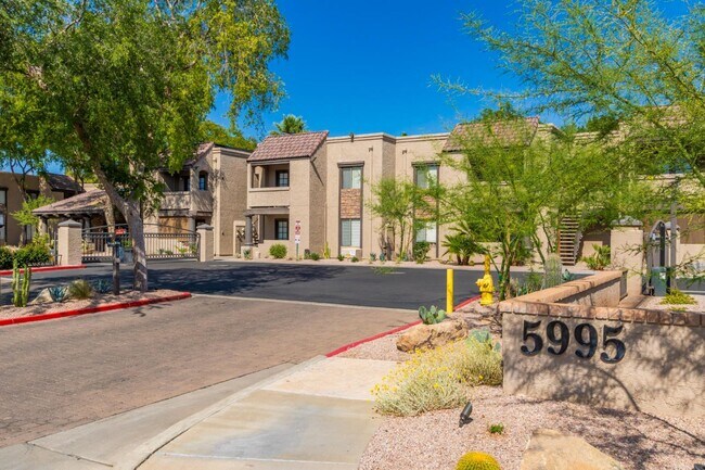 Building Photo - 5995 N 78th St