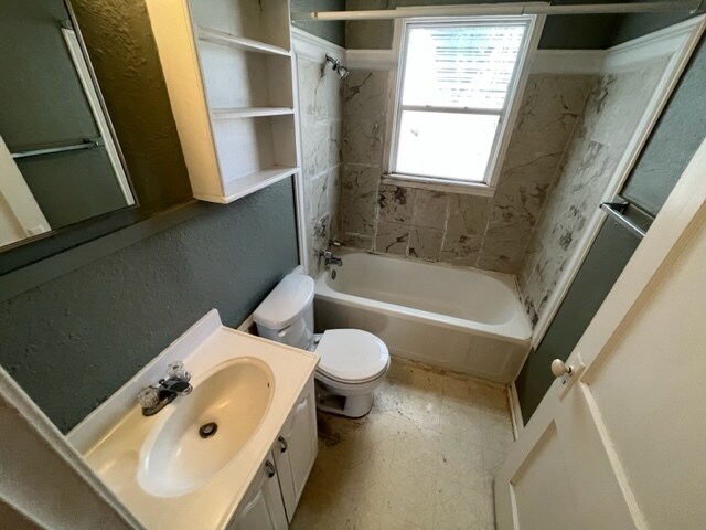 Building Photo - 2518 29th St