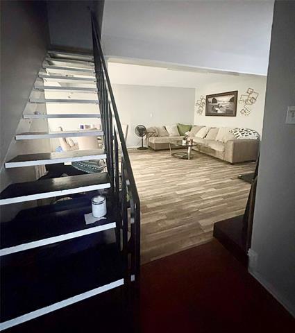 Building Photo - 3121 Park Ln