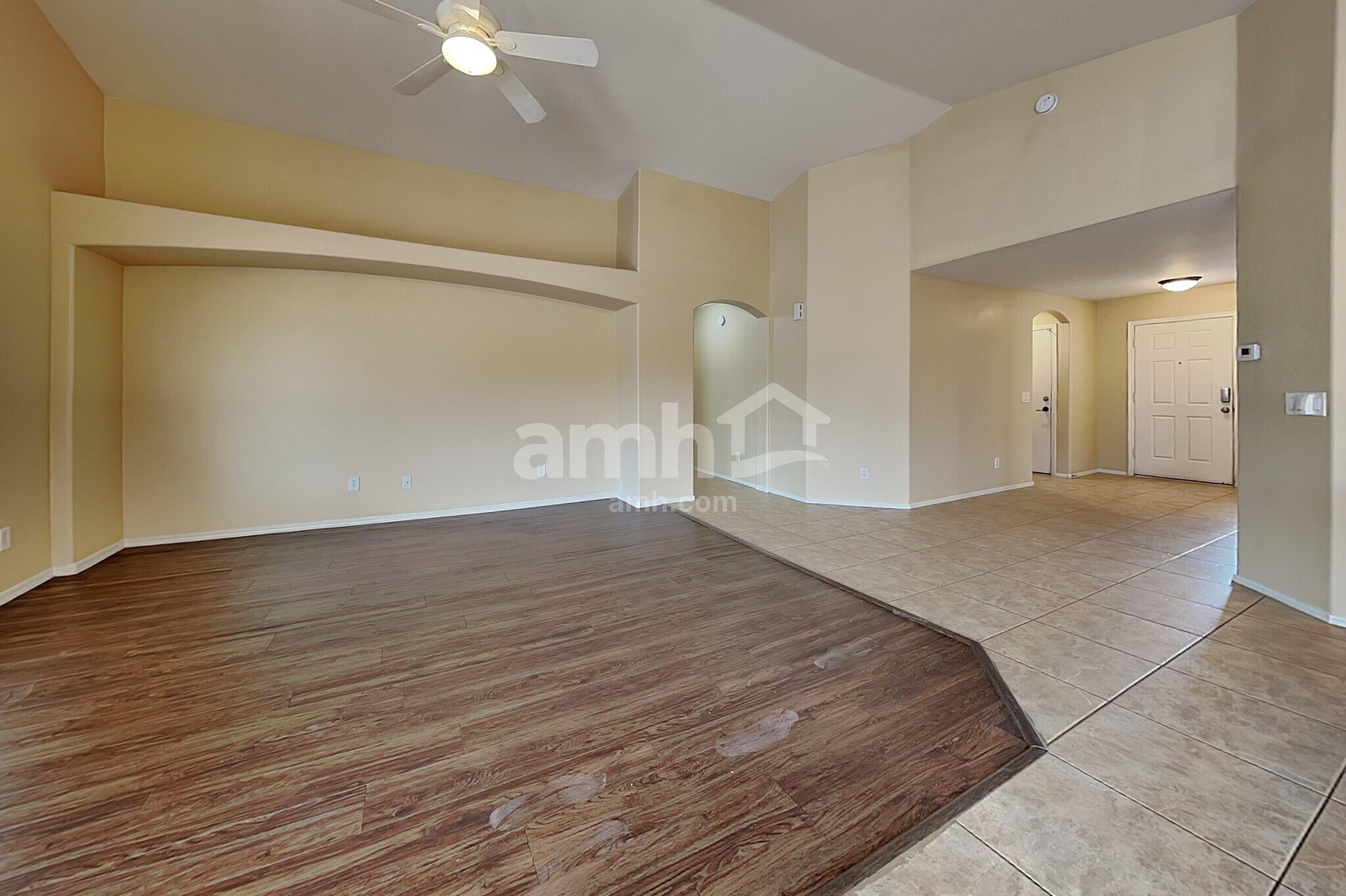 Building Photo - 11557 W Pima St