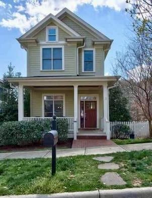 Primary Photo - 221 W Winmore Ave