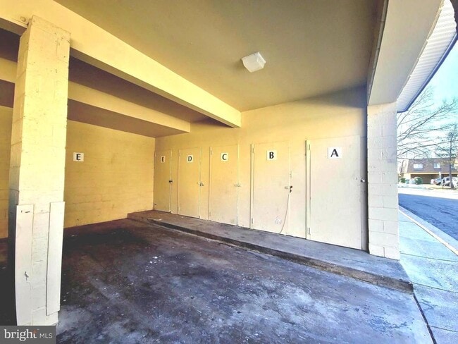 Building Photo - 3815 Monte Vista Pl