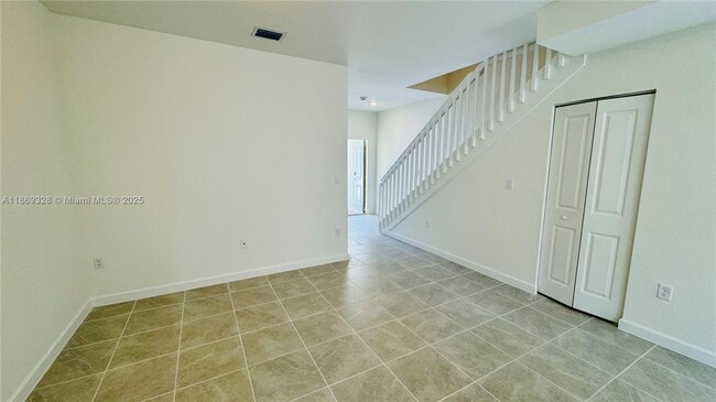 Building Photo - 2632 SE 27th Dr