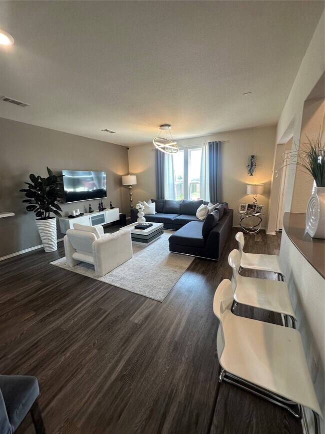 Building Photo - 5730 Pampus Prairie Rd