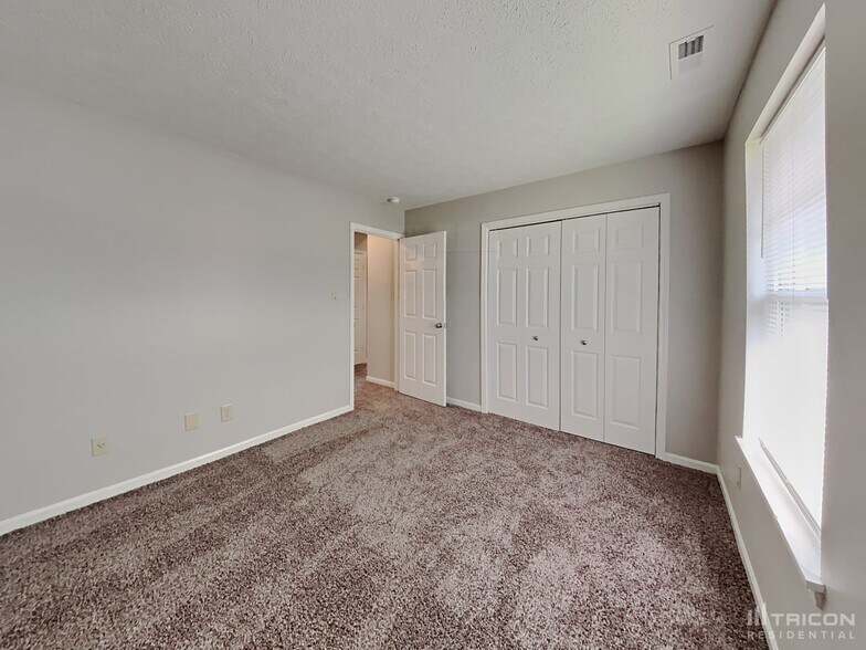Building Photo - 1432 Nicole Dr