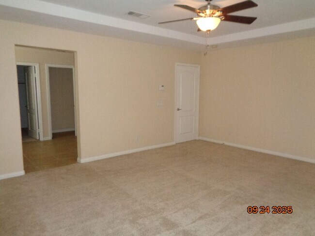 Building Photo - Spacious Quartz Hill 2 Story Home Offering 3663 sq. ft. and was Built in 2004