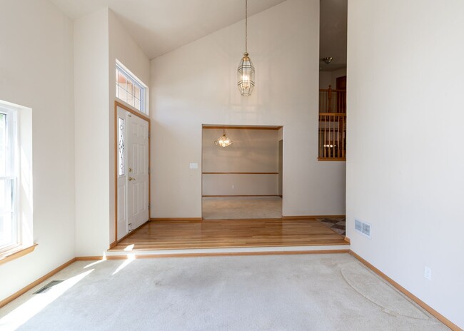 Building Photo - *COMING SOON* 5 Bedroom Broadmoor Beauty A...