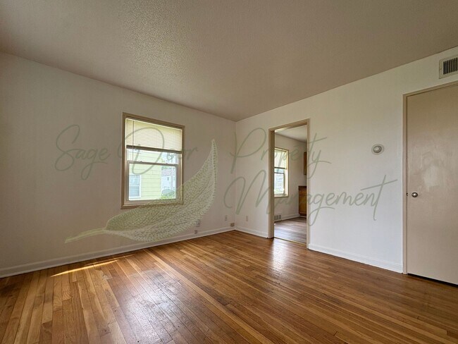 Building Photo - 9506 Harrison St